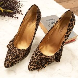 Shoe Dazzle Mariska Leopard Print Heel
